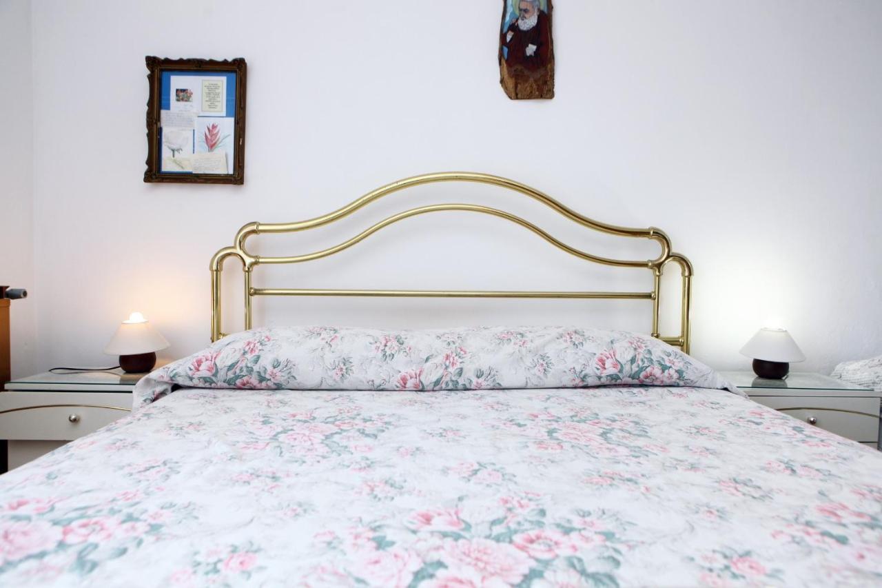 Rooms Torcello - With Shared Bathroom Portoroz Exterior photo